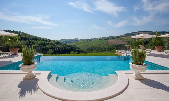 Monsampietro Morico Casa | Vacaciones de lujo con piscina privada y panorámica en la naturaleza