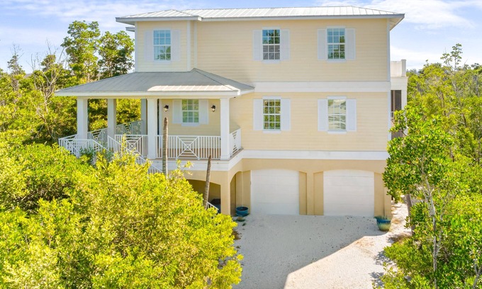 Gulf Shores Casa | Luxury Home- Coastal Chic Retreat in South Seas – Steps from the Beach-4 Bedroom
