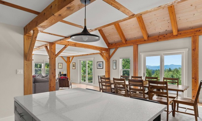 Morrisville Casa | Luxury home & guest house