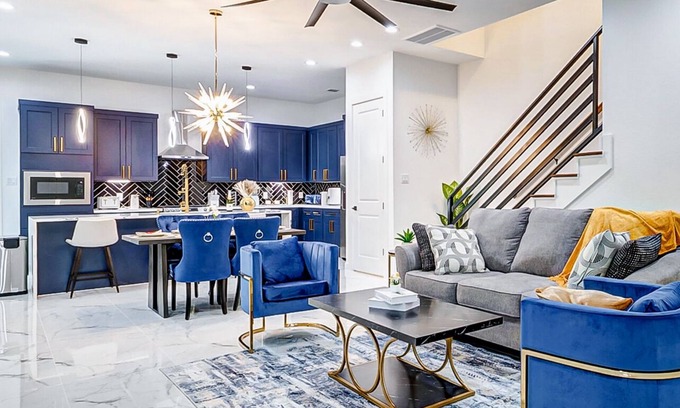 OST - South Union Casa | Luxury home in downtown Houston minutes from NRG/Med Center/Zoo and Aquarium