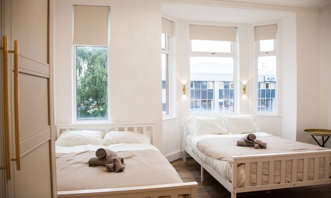 Old Trafford Casa | Luxury Home in Old Trafford