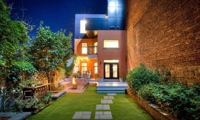 Mile End Casa | Luxury home in the heart of the Mile-End. Private Garden and fire pit!