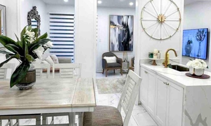 East Credit Casa | Luxury Home in Toronto (Mississauga )