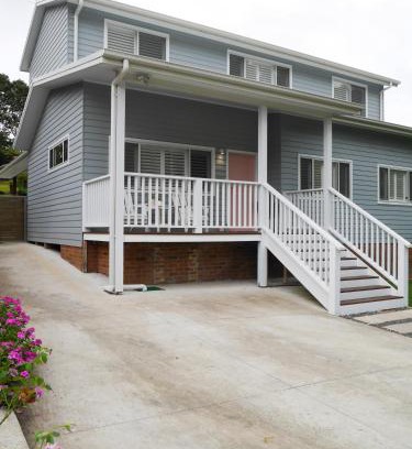 Yowie Bay Casa | Luxury Home in Yowie Bay - pet friendly