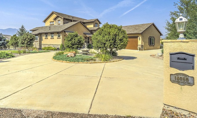 Gleneagle Casa | Luxury home located in the Gleneagle area of Colorado Springs