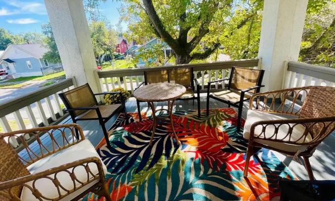 Coffeyville Casa | Luxury Home near South Historic District