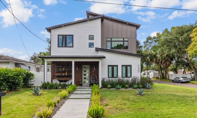 Riverside Heights Casa | Luxury Home