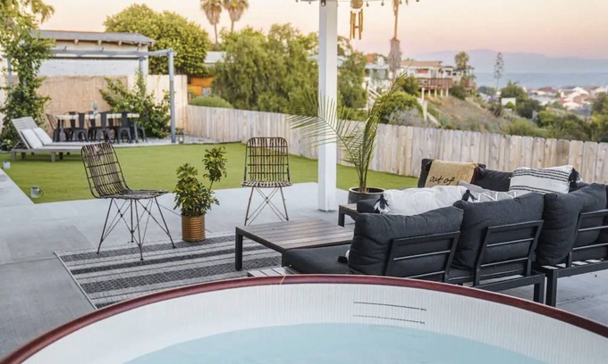 Bay Terraces Casa | Luxury home with beautiful views - 15 min from DT!