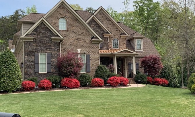 Summerfield Casa | Luxury Home with Office and Man Cave-Ideal for Families, Couples & Market Guests