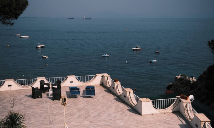 Pucara Casa | Luxury House Marinadalbori, Terrazzo Privato a 10 Metri dal Mare in Amalfi Coast