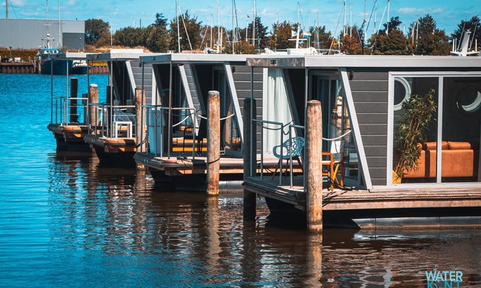 Dinteloord Alquiler De Eote | Luxury Houseboat