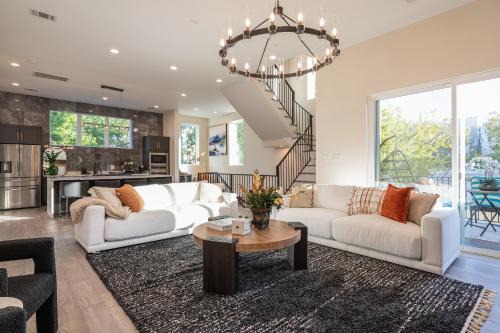 Washington Ave./ Memorial Park Casa | Luxury Houston Home, Spacious & Walkable Location