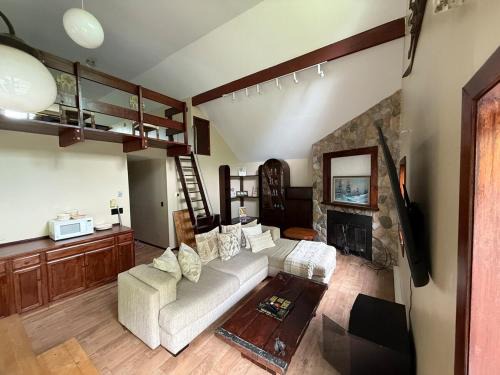 Hunter Casa | Luxury Hunter Mountain Getaway
