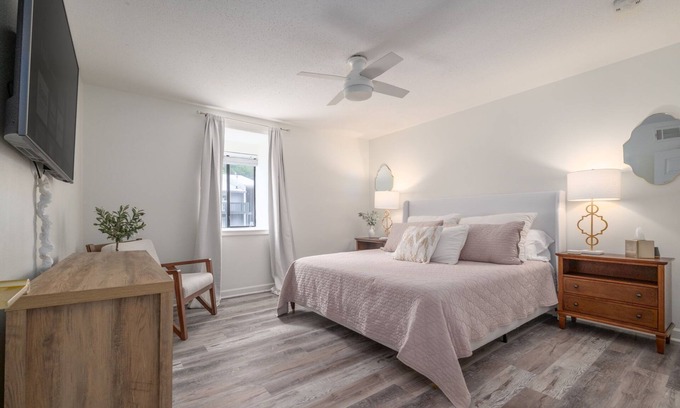 Vestavia Hills Apartamento | Luxury in the Heart of Homewood, Minutes from Samford!