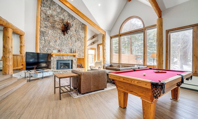 Keystone Cabina | Luxury Keystone Cabin w/ Hot Tub, 1 Mi to Lifts!