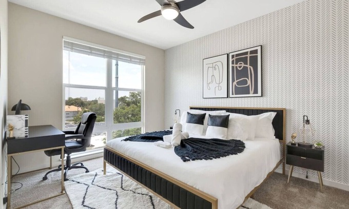Courier City - Oscawana Apartamento | luxury King suite W/ Views,Pool,Gym & Free Parking