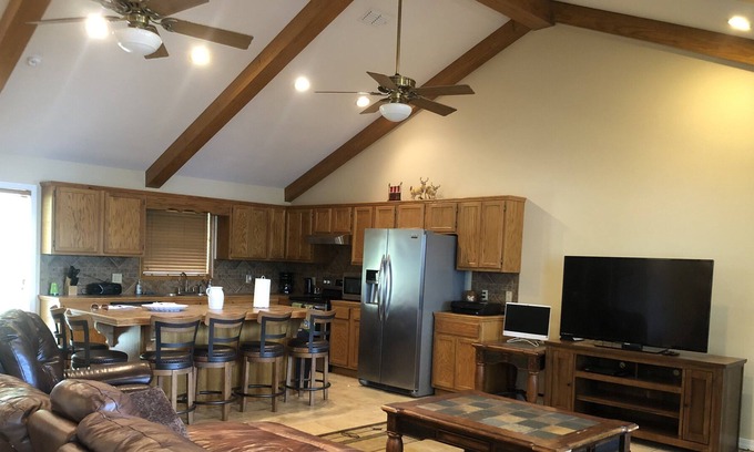 Farmerville Casa | Luxury Lake House