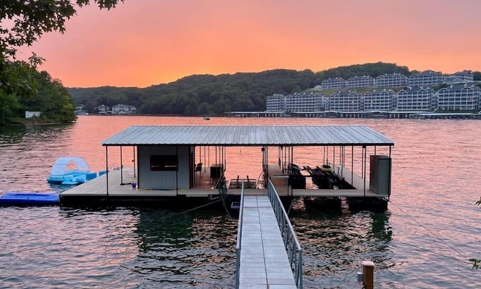 Lake of the Ozarks Casa | Luxury Lakefront Home: Dock, Slips, SUPs, Kayaks