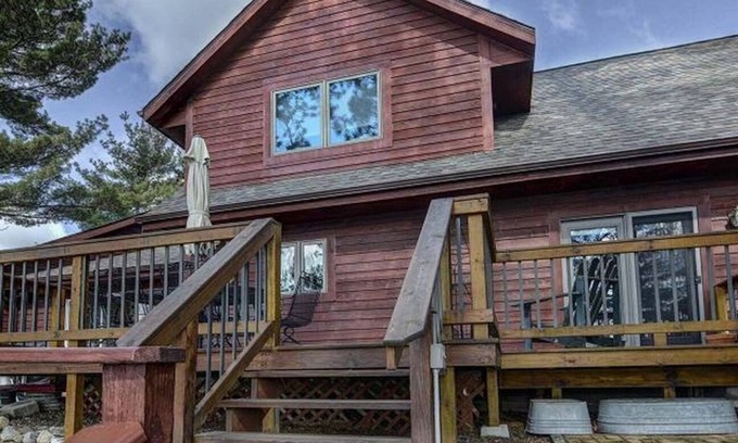 Tomahawk Casa | Luxury Lakefront Home in northern Wisconsin