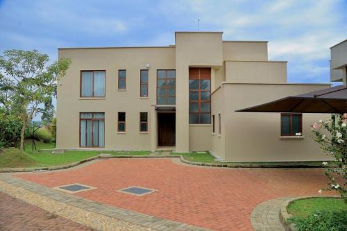 Entebbe Villa | Luxury Lakeside Villa Gated
