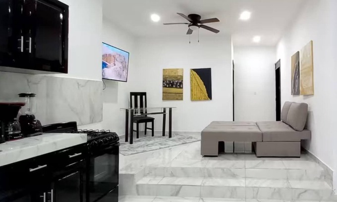 Salinas Condominio | Luxury Lakeview Condo Fastest WIFI Golf Cart Help