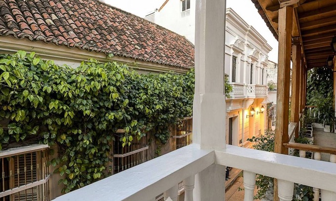 Cartagena District Apartamento | Luxury Large Apartment With Colonial Balcony