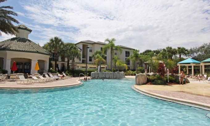 West Kissimmee Villa | Luxury Legacy Dunes Condo Close to Disney, Golf and Orlando Fun!