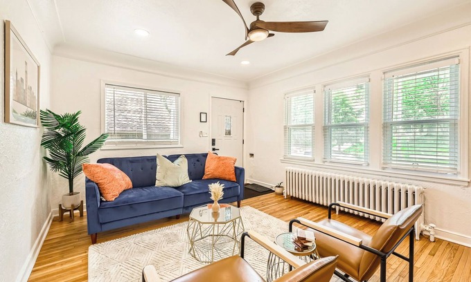 Linden Hills Casa | Luxury Linden Hills: 3BR + Lounge Near Bde Maka Ska