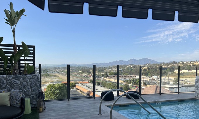 Laguna Hills Apartamento | Luxury Living 10 mini from Laguna Beach
