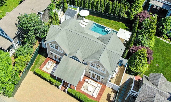 Edgartown Casa | Luxury Living in Downtown Edgartown w/ Heated Pool