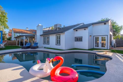 Hayden Estates Casa | Luxury Living, Private Pool, BBQ & Prime Location