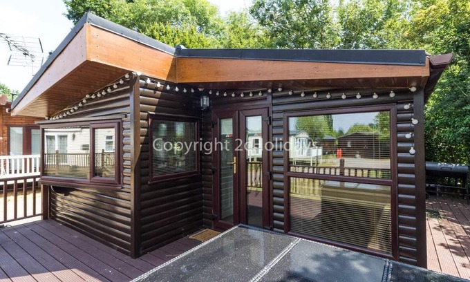 Saxmundham Cabina | Alojamiento de lujo en alquiler en Carlton Meres con vista al lago parte ref 60027