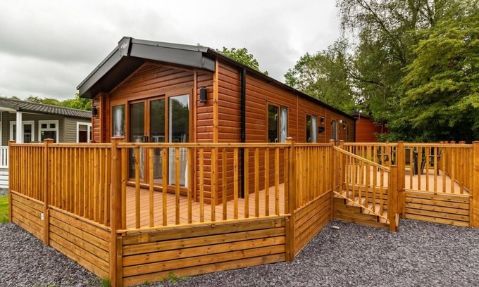 Troutbeck Bridge Cabina | Luxury Lodge on White Cross Bay, lake Windermere