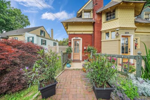 Kennett Square Apartamento | Luxury Loft in Historic Carriage House