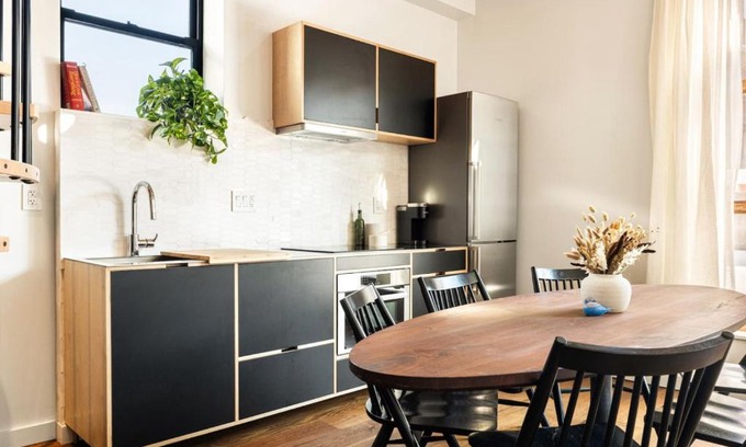 Over-the-Rhine Apartamento | Luxury Loft near Washington Park - Rooftop Deck