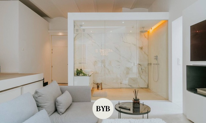Saint-Laurent Apartamento | Luxury loft with private parking