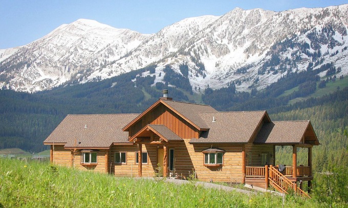 Bozeman Cabina | Cabaña de lujo ** Ahorre $$$ noviembre, diciembre y enero ** El mejor alquiler de vacaciones en Bridger Bowl