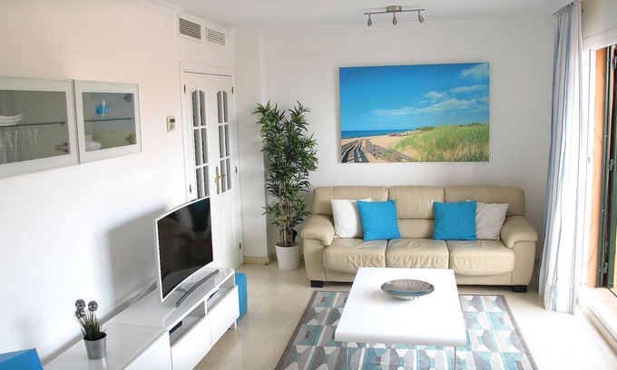Marbella Apartamento | Lujo Marbella 2 hab. Apt. Maravillosas vistas al mar y montaña. Golf, Deportes Acuaticos