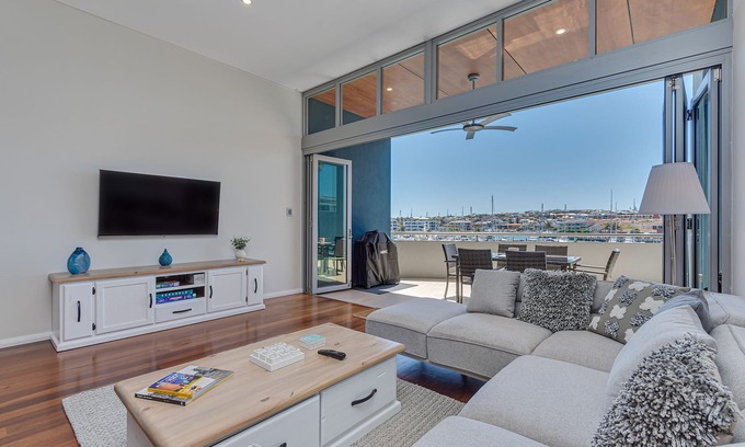 Mindarie Casa | Luxury Marina Townhouse