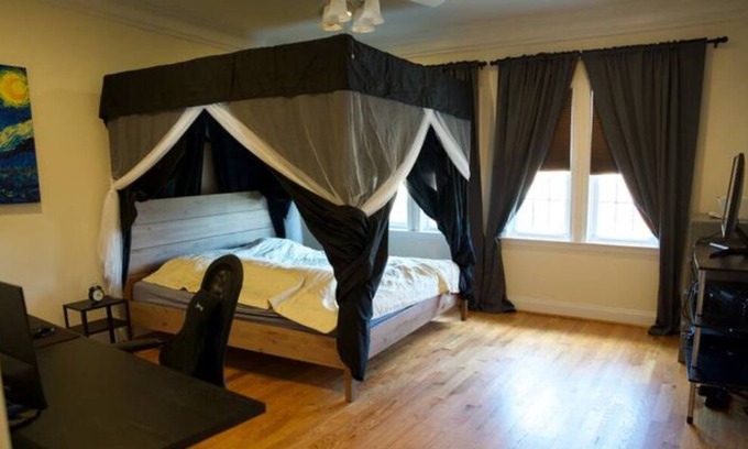 Federal Hill Casa | Luxury Master Bedroom in 3 Bed, 2.5 Bath House in Popular Federal Hill!