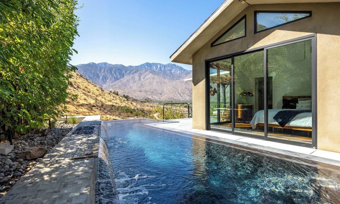 Araby Casa | Luxury Meets Nature in Scenic Palm Springs