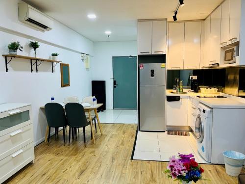 Medan Tuanku Apartamento | Luxury Mercu Summer Suites KLCC By JT