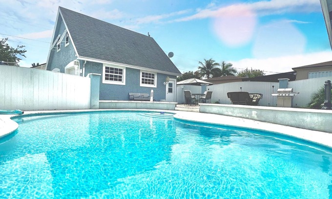 South Lake Apartamento | Luxury Miami Oasis + Pool