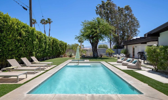 Racquet Club South Casa | Luxury Mid Century Oasis in Palm Springs