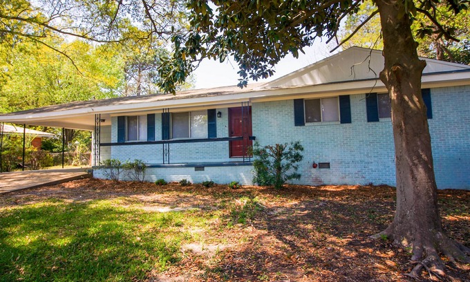 Hattiesburg Casa | Luxury Midtown Home - Only a few blocks from FGH