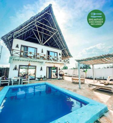 Mnemba Villa | Luxury Mnemba Villa with Private Pool 100m to Beach