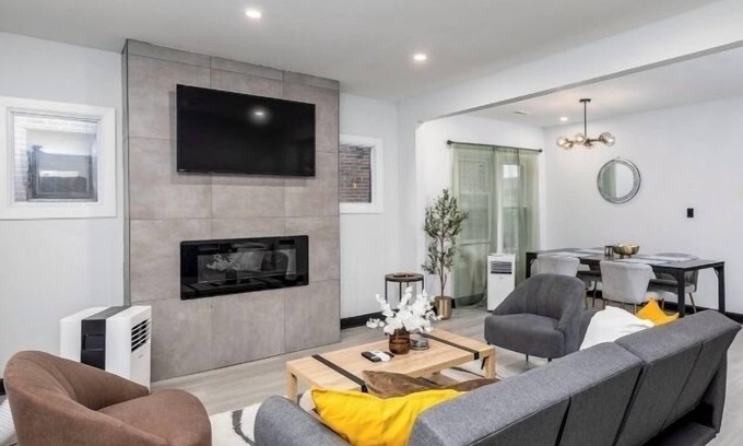 Detroit Casa | Modern Luxury 2 bed 1 bath Getaway