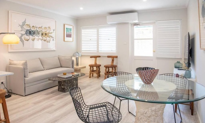 Reid Apartamento | Luxury modern CBD ground floor apartment.