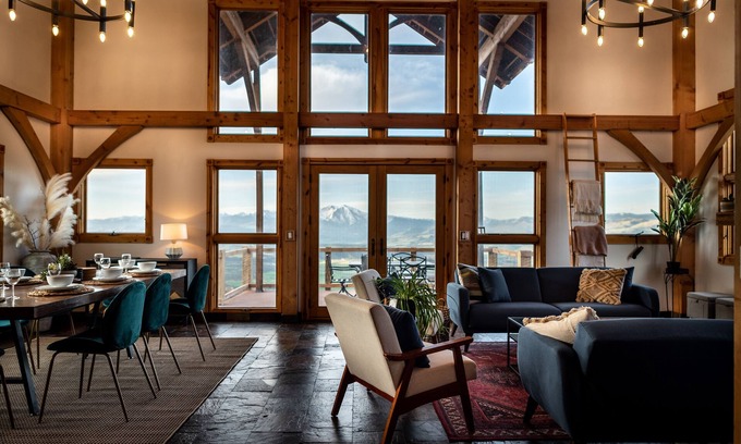 Glenwood Springs Cabina | Luxury Mountain Top Cabin with Stunning Views