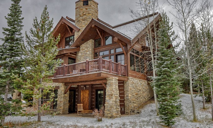 Spanish Peaks Casa | Luxury mountain house steps from the ski hill